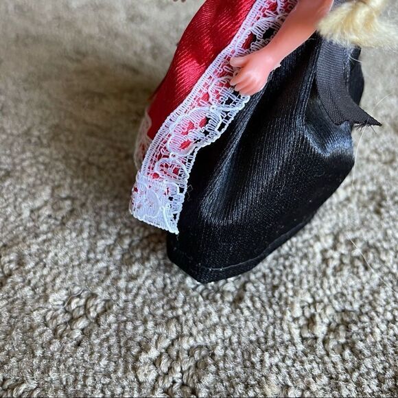 Vintage Swiss Doll Traditional Costume “Bern” Sleepy Eyes - Picture 5 of 11